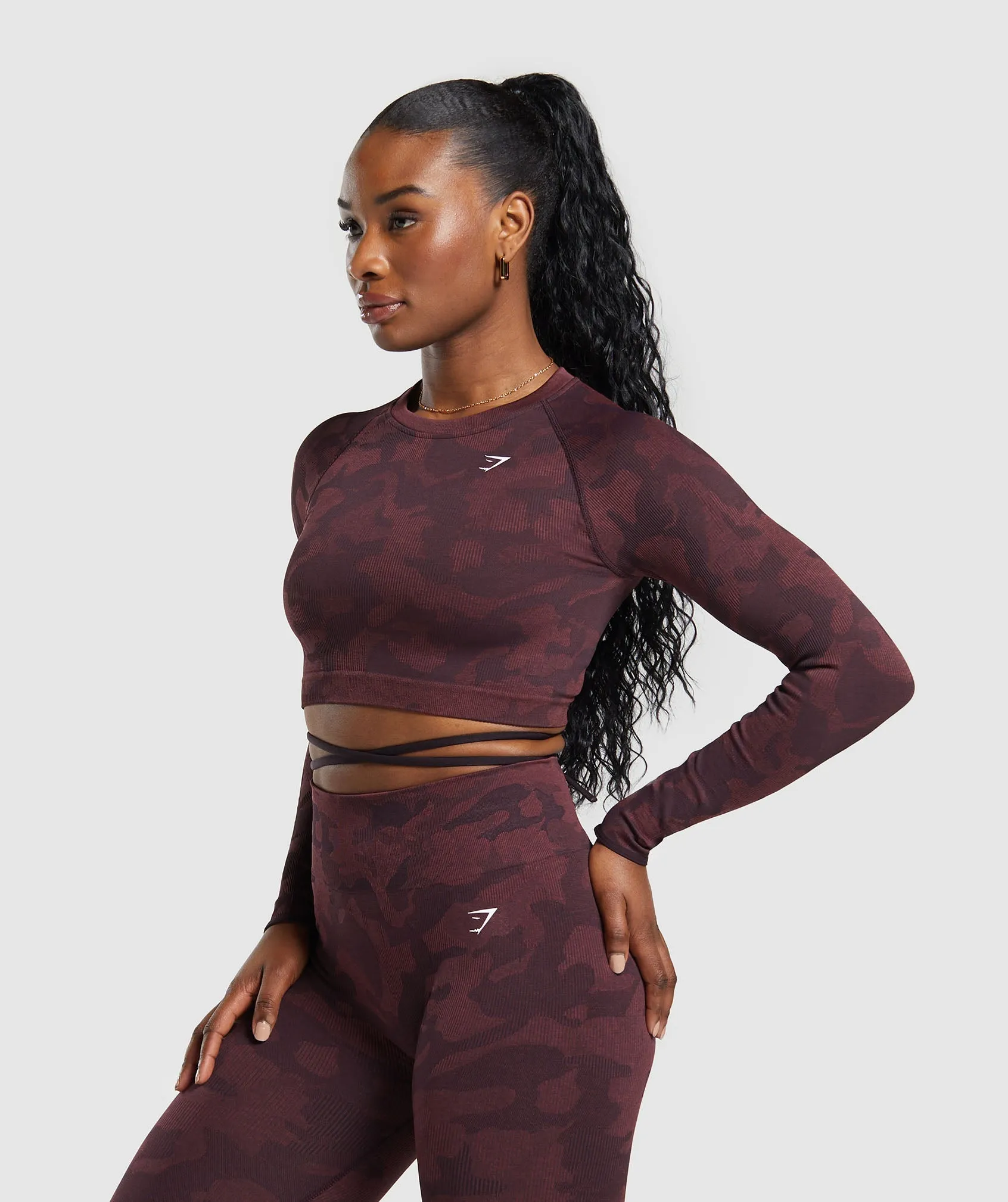 Gymshark Adapt Camo Seamless Long Sleeve Crop Top - Plum Brown/Burgundy Brown