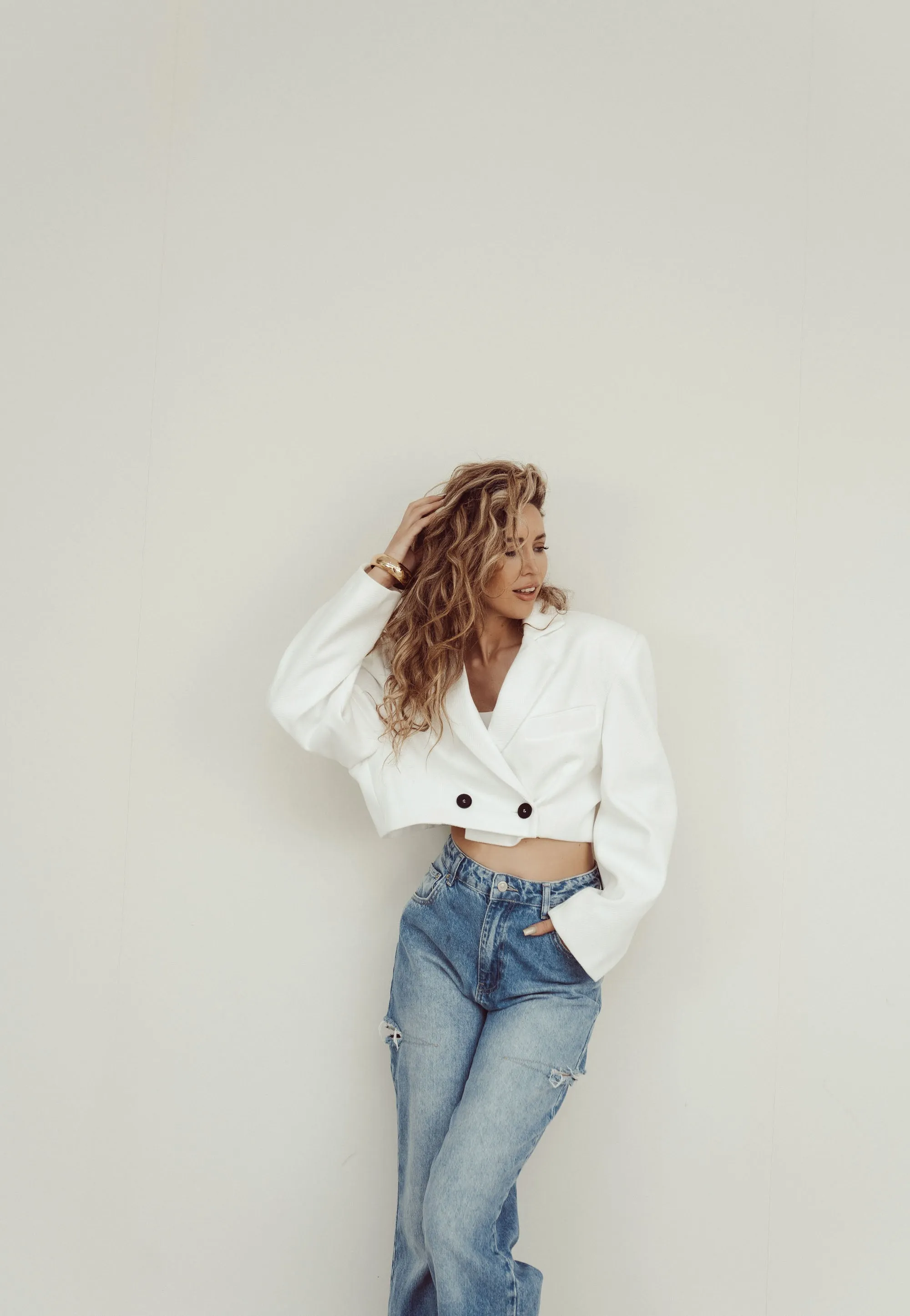 SALE - NOELLE Oversized Cropped Blazer in White