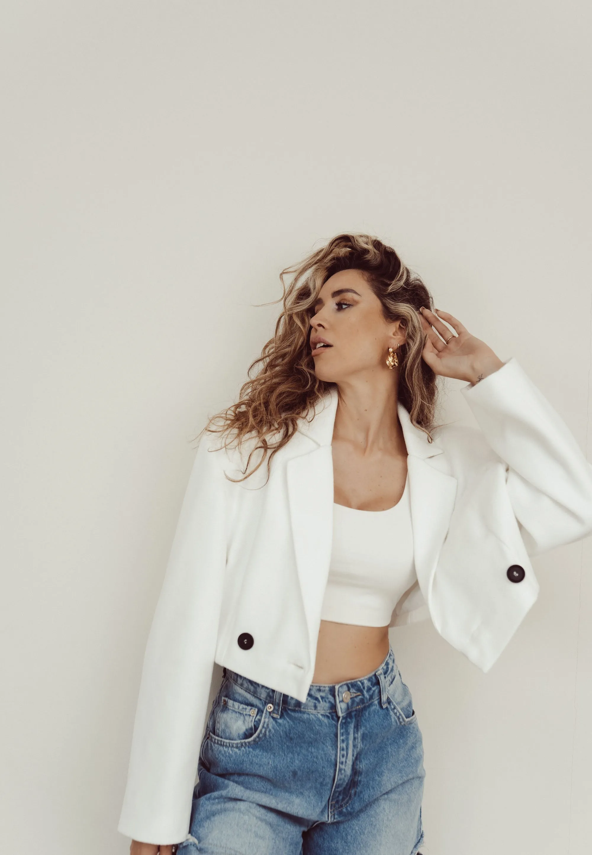 SALE - NOELLE Oversized Cropped Blazer in White